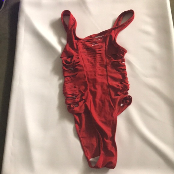 Top melon red swim wear - Picture 2 of 3